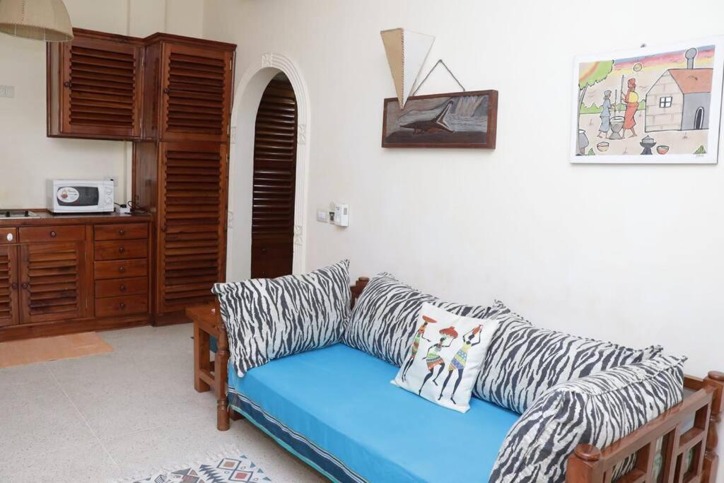 Tembo Beach Cottage Malindi Extérieur photo